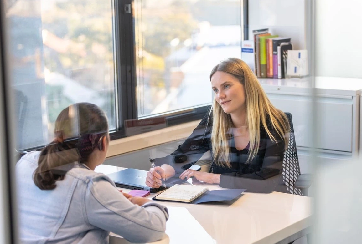 A Simple 1 on 1 Meeting Framework for First-Time Managers